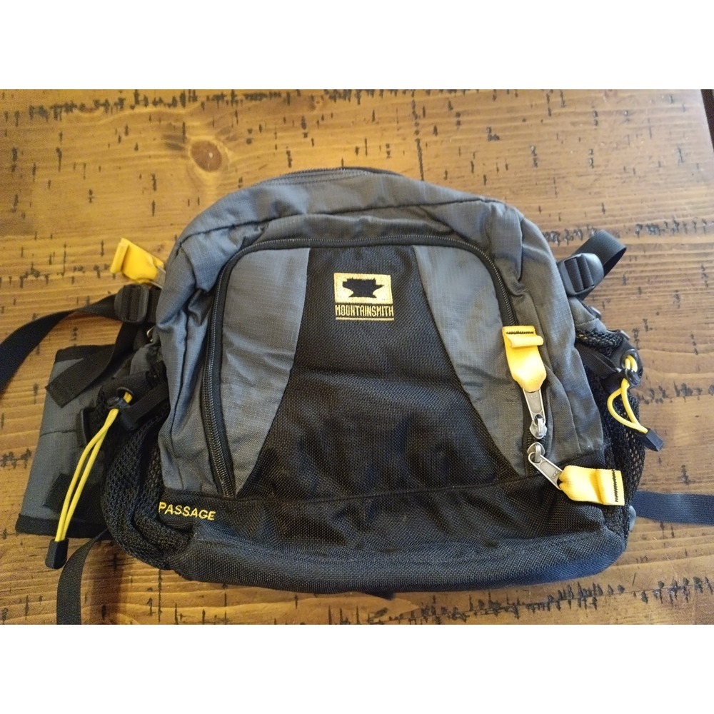 Mountainsmith Tour Lumbar Black Fanny Day Pack Waist Hiking Crossbody Buckle s11